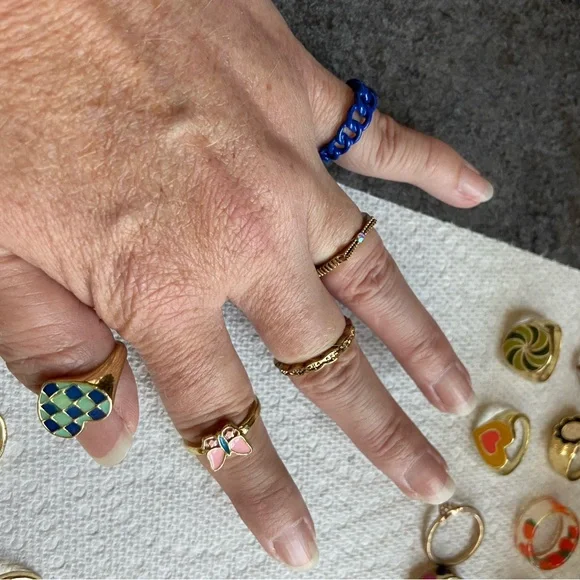 Colorful Assorted Rings Set - Picture 5 of 6